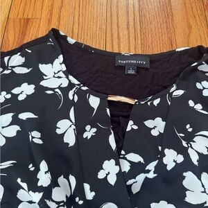 Fortune + Ivy Black and White Floral Blouse